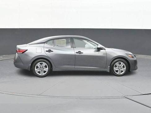 Used 2025 Nissan Sentra S FWD image 17