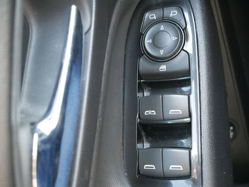 Used 2024 Chevrolet Equinox Premier AWD/4WD image 29
