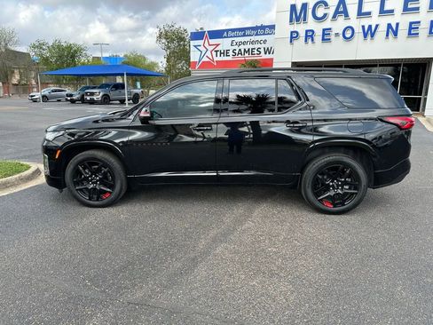 Used 2023 Chevrolet Traverse Premier w/ Redline Edition image 3