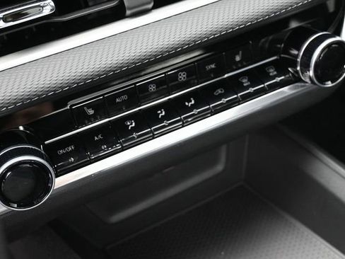 New 2026 Chevrolet Equinox LT w/ Convenience Package II image 33