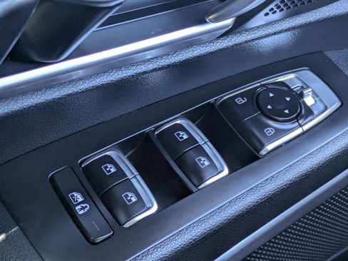 Used 2025 Kia Telluride S FWD image 24