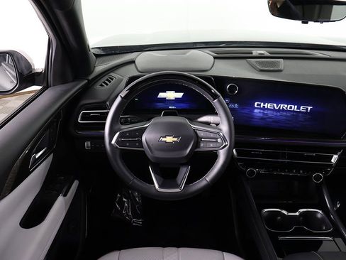 Used 2025 Chevrolet Traverse High Country w/ LPO, Cargo Package image 38