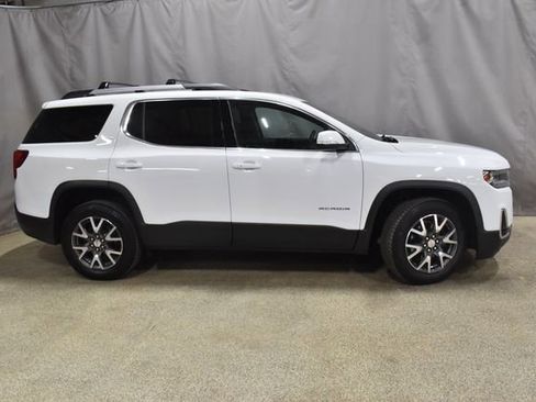 Used 2021 GMC Acadia SLE w/ Driver Convenience Package image 3