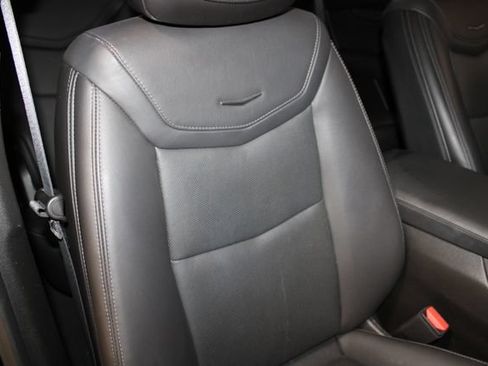 Certified 2022 Cadillac XT5 Sportv w/ LPO, ONYX Package AWD/4WD image 39