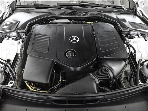 Certified 2025 Mercedes-Benz C 300 4MATIC Sedan image 25