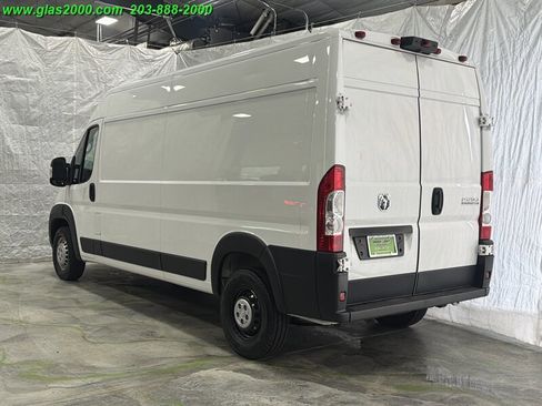 Used 2024 RAM ProMaster 2500 w/ Convenience Group FWD image 7
