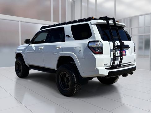 Used 2022 Toyota 4Runner TRD Off-Road Premium AWD/4WD image 4