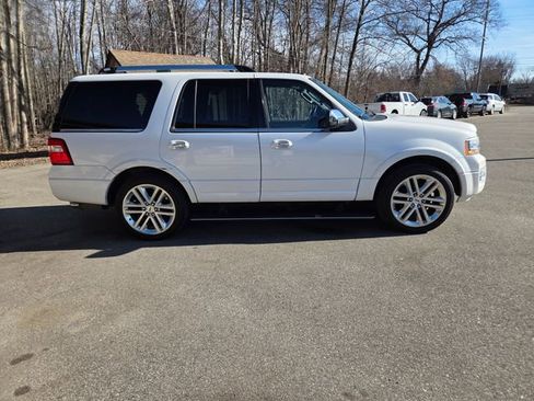 Used 2016 Ford Expedition Platinum AWD/4WD image 7