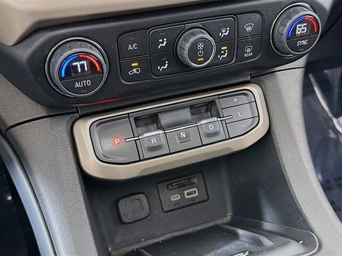 Used 2023 GMC Acadia Denali w/ Denali Ultimate Package image 45