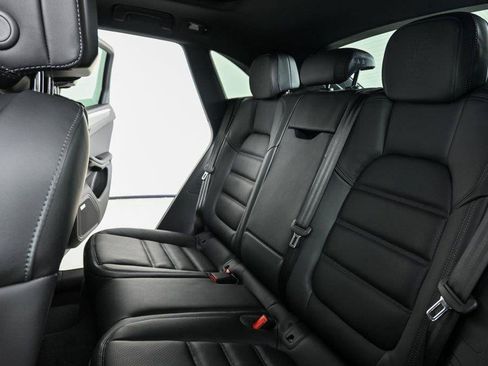 Used 2026 Porsche Macan AWD/4WD image 22