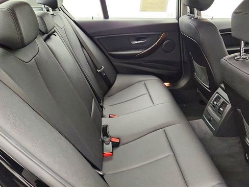 Used 2018 BMW 320i xDrive Sedan w/ Convenience Package AWD/4WD image 23