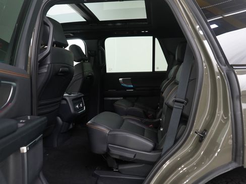 Used 2025 Ford Expedition Tremor image 23