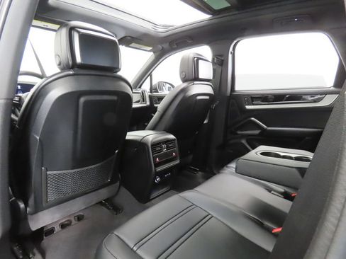 Certified 2026 Porsche Cayenne S AWD/4WD image 45