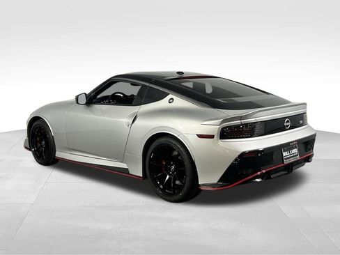 Used 2025 Nissan Z NISMO w/ Floor Mat Package RWD image 8