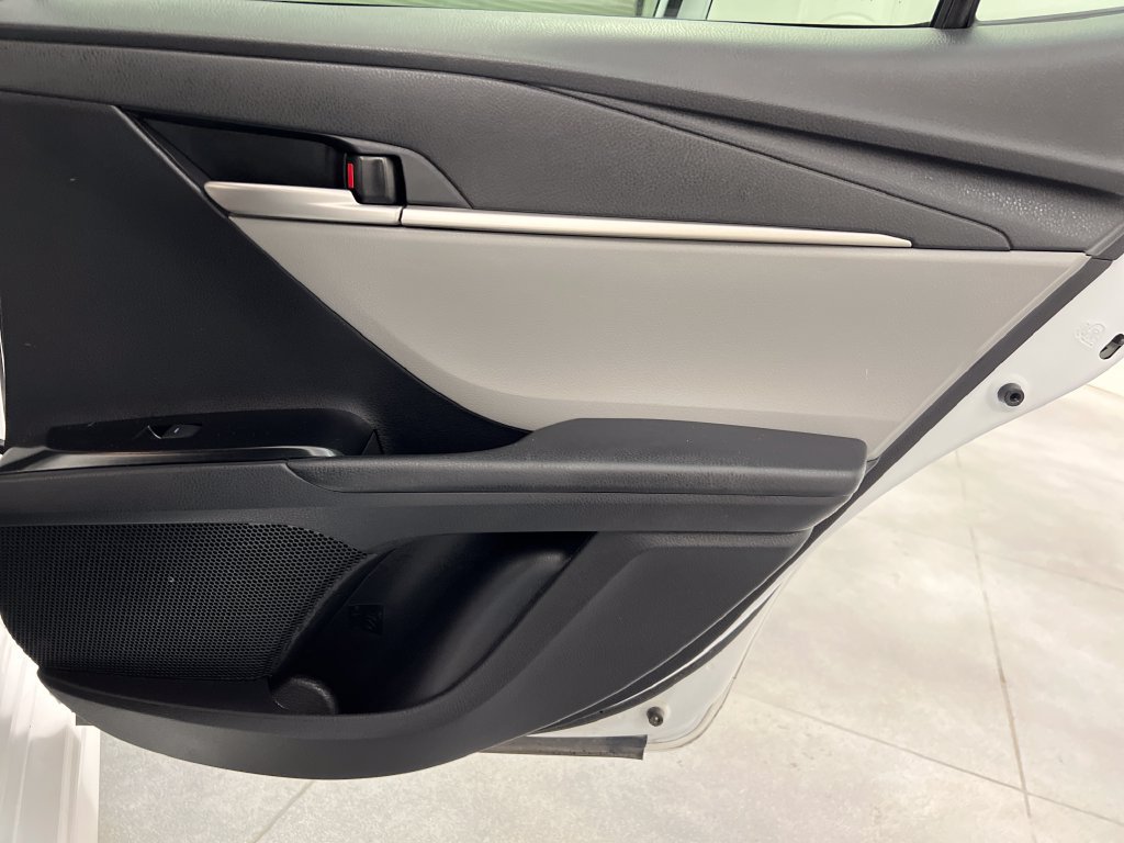 Used 2025 Toyota Camry SE FWD image 23