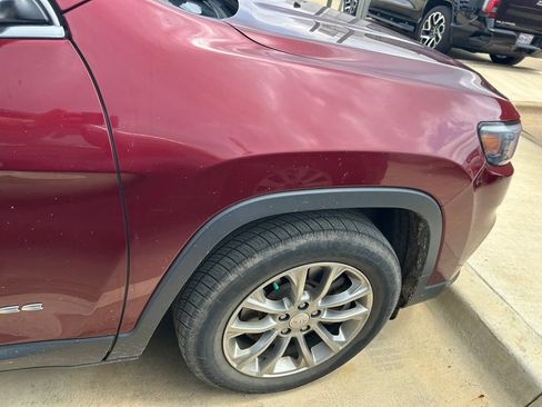 Used 2020 Jeep Cherokee Latitude Plus FWD image 2