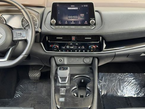 Used 2022 Nissan Rogue SL FWD image 24