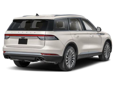Used 2024 Lincoln Aviator AWD w/ Premium Package image 2