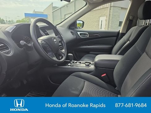 Used 2019 Nissan Pathfinder S AWD/4WD image 10