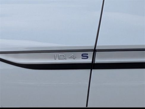 Used 2024 Volkswagen ID.4 S image 11