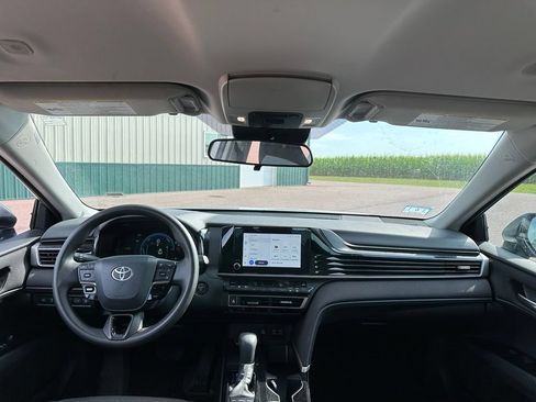 Used 2025 Toyota Camry LE FWD image 26