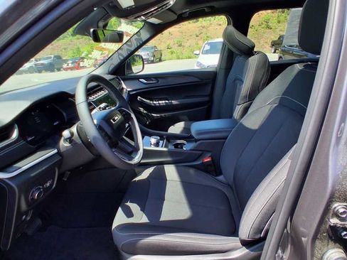 Certified 2025 Jeep Grand Cherokee L Laredo w/ Luxury Tech Group I AWD/4WD image 10