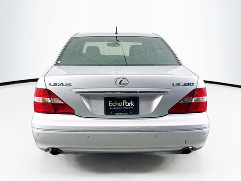 Used 2005 Lexus LS 430 RWD image 7