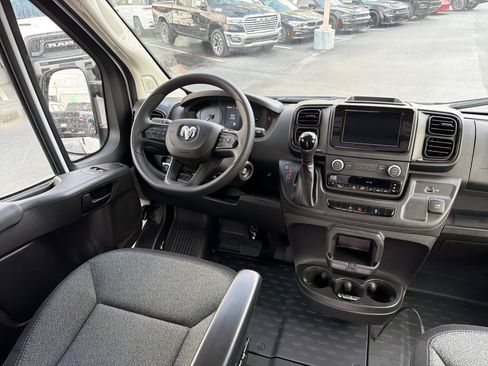 Used 2025 RAM ProMaster 2500 image 21