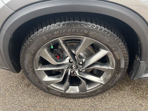 Used 2019 INFINITI QX50 Essential w/ Sensory Package image 10