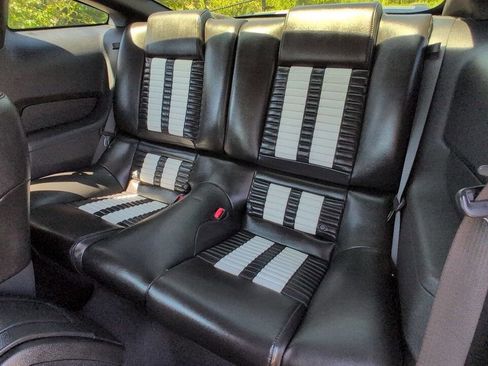 Used 2010 Ford Mustang Shelby GT500 image 19