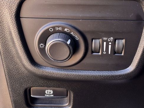 Used 2023 Jeep Grand Cherokee L Laredo image 20