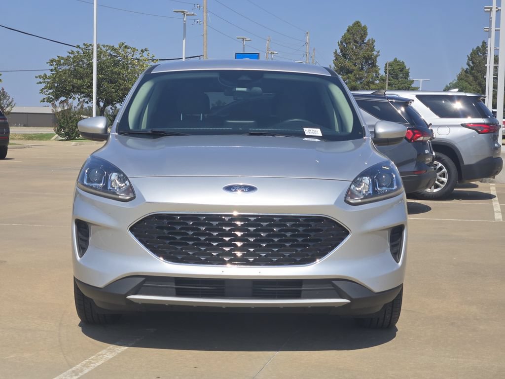 Used 2020 Ford Escape SE FWD image 2