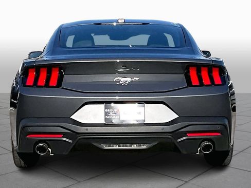 Certified 2024 Ford Mustang Coupe image 5