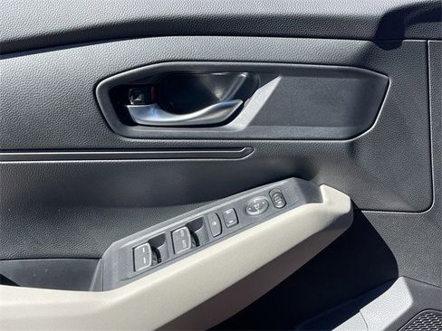 Certified 2025 Honda Accord LX image 22