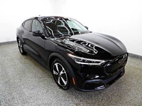 Used 2021 Ford Mustang Mach-E Select w/ Comfort/Appearance Package AWD/4WD image 3