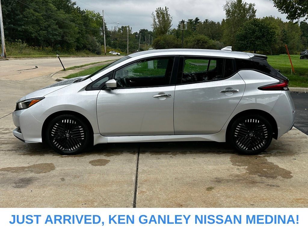 Certified 2023 Nissan Leaf SV Plus FWD image 6