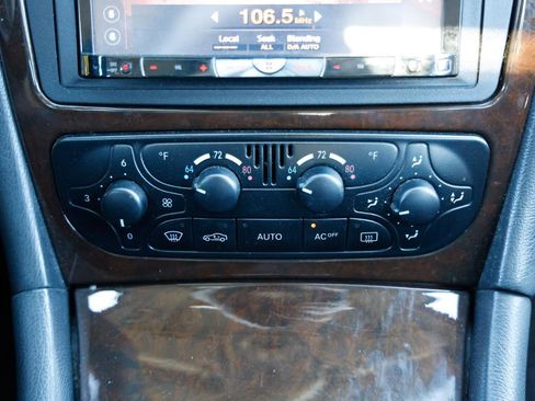 Used 2003 Mercedes-Benz C 240 Sedan image 31