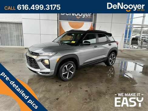 Certified 2023 Chevrolet TrailBlazer RS w/ Convenience Package image 1