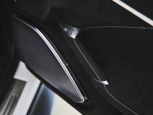 Used 2024 Ferrari Roma Spider image 42