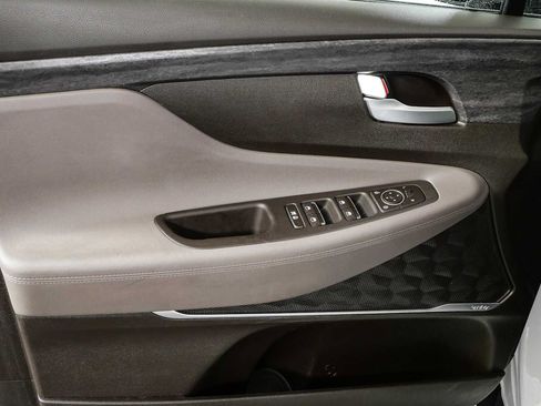 Used 2019 Hyundai Santa Fe SEL FWD image 4