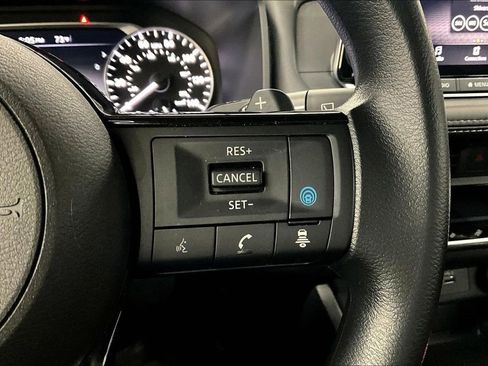 Used 2023 Nissan Rogue SV AWD/4WD image 12