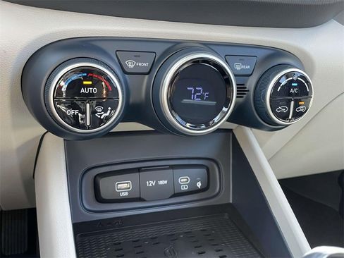 New 2026 Hyundai Venue SEL image 15