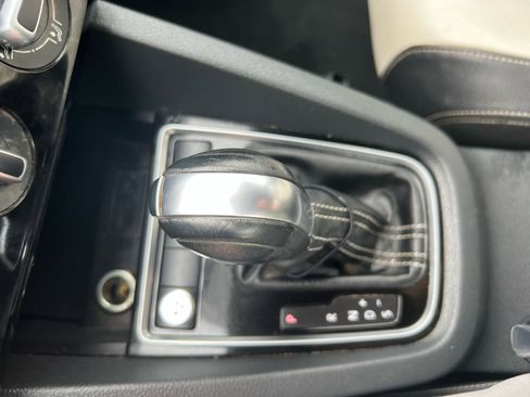 Used 2016 Volkswagen Jetta Sport image 50