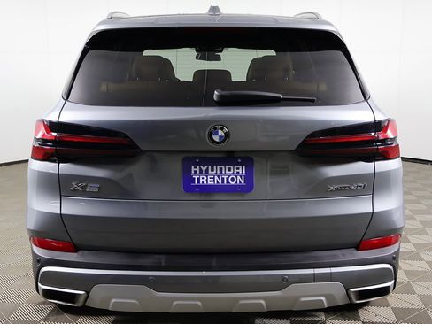 Used 2024 BMW X5 xDrive40i w/ Premium Package image 16