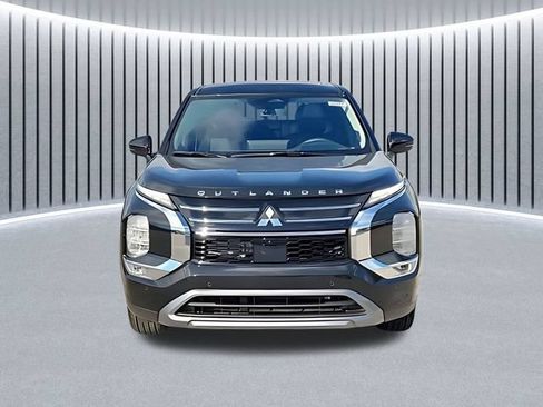 New 2026 Mitsubishi Outlander SE FWD image 2