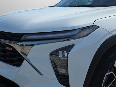 New 2026 Chevrolet Trax RS w/ Sunroof Package image 7