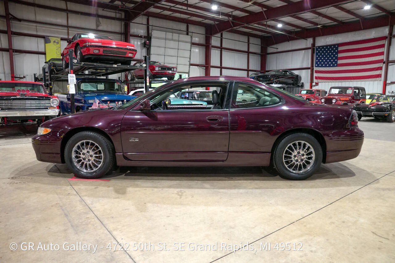 Used 2002 Pontiac Grand Prix GTP FWD image 4