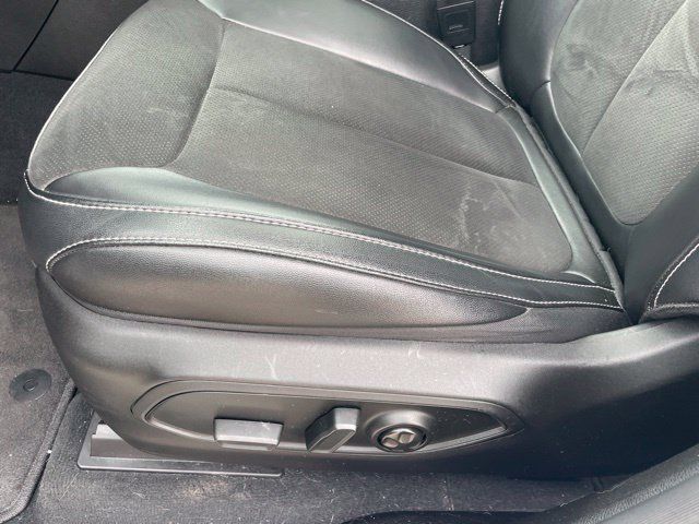 Used 2023 Jeep Grand Cherokee Altitude AWD/4WD image 7