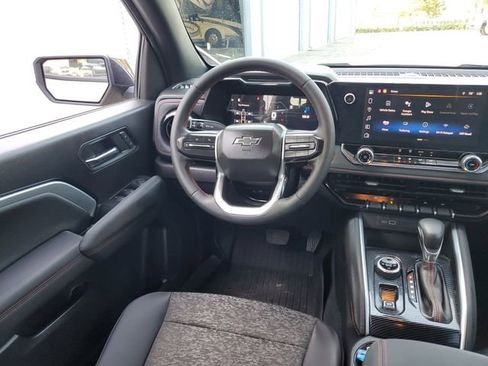 Used 2024 Chevrolet Colorado Z71 image 13