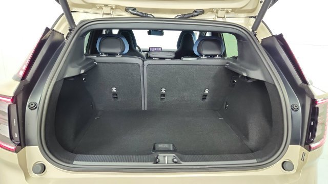 New 2026 Volvo EX30 Ultra w/ Protection Package AWD/4WD image 36